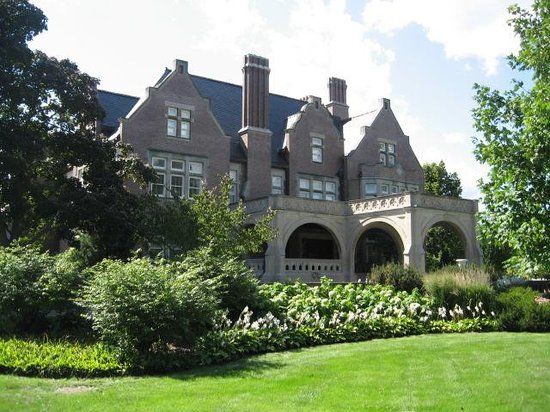 Oshkosh Public Museum